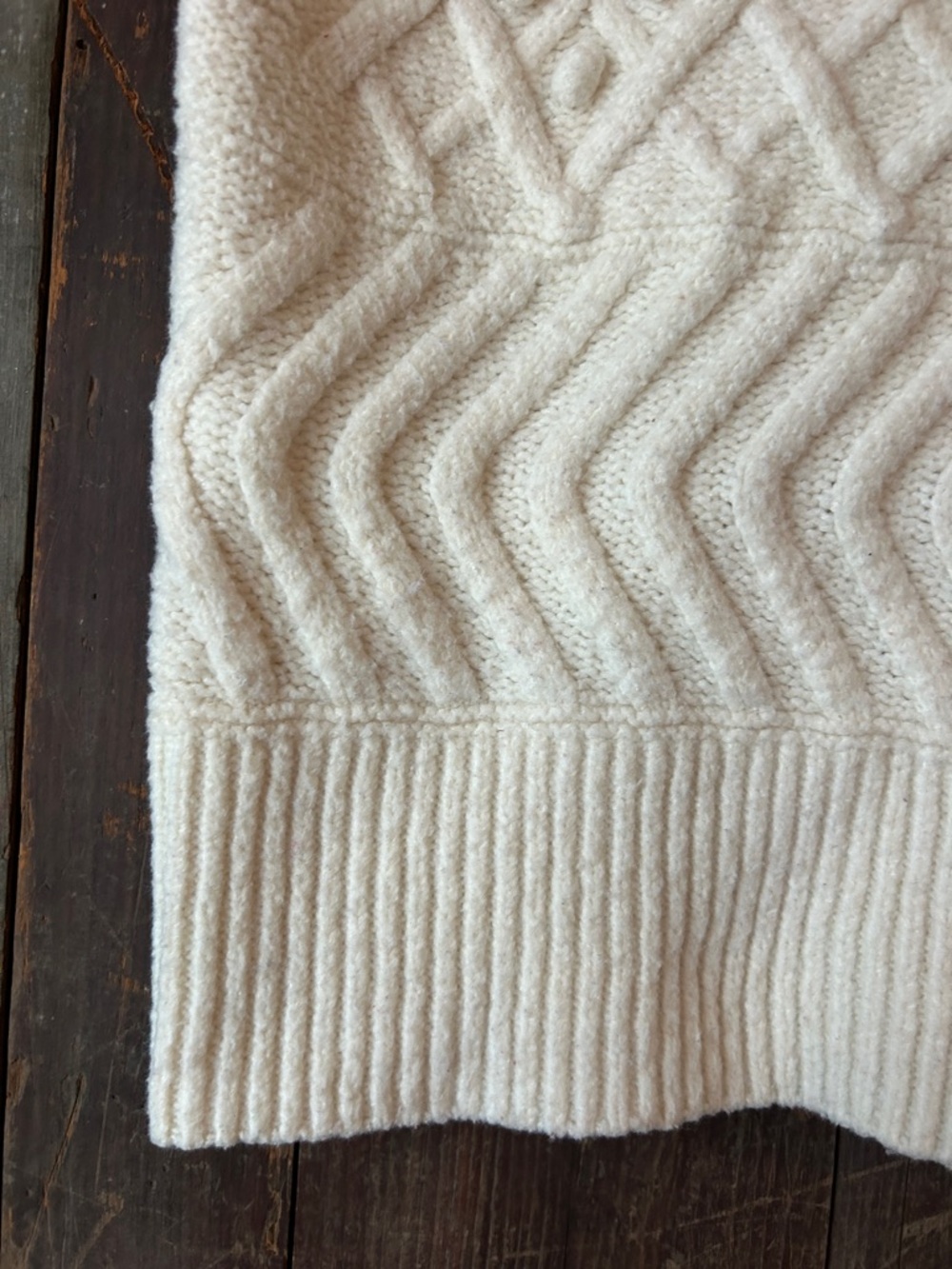 Sincerly Jules Cream Cable Knit Sleeveless Crew Sweater Vest - Picture 2 of 9